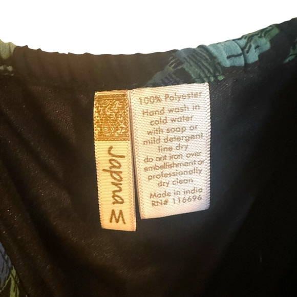 Green Tropical V Neck Dress - Picture 4 of 7